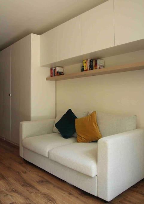 Charming Small And Private Garden Apartmán